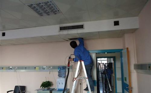 专业清洗空调多少钱一次_24小时服务电话